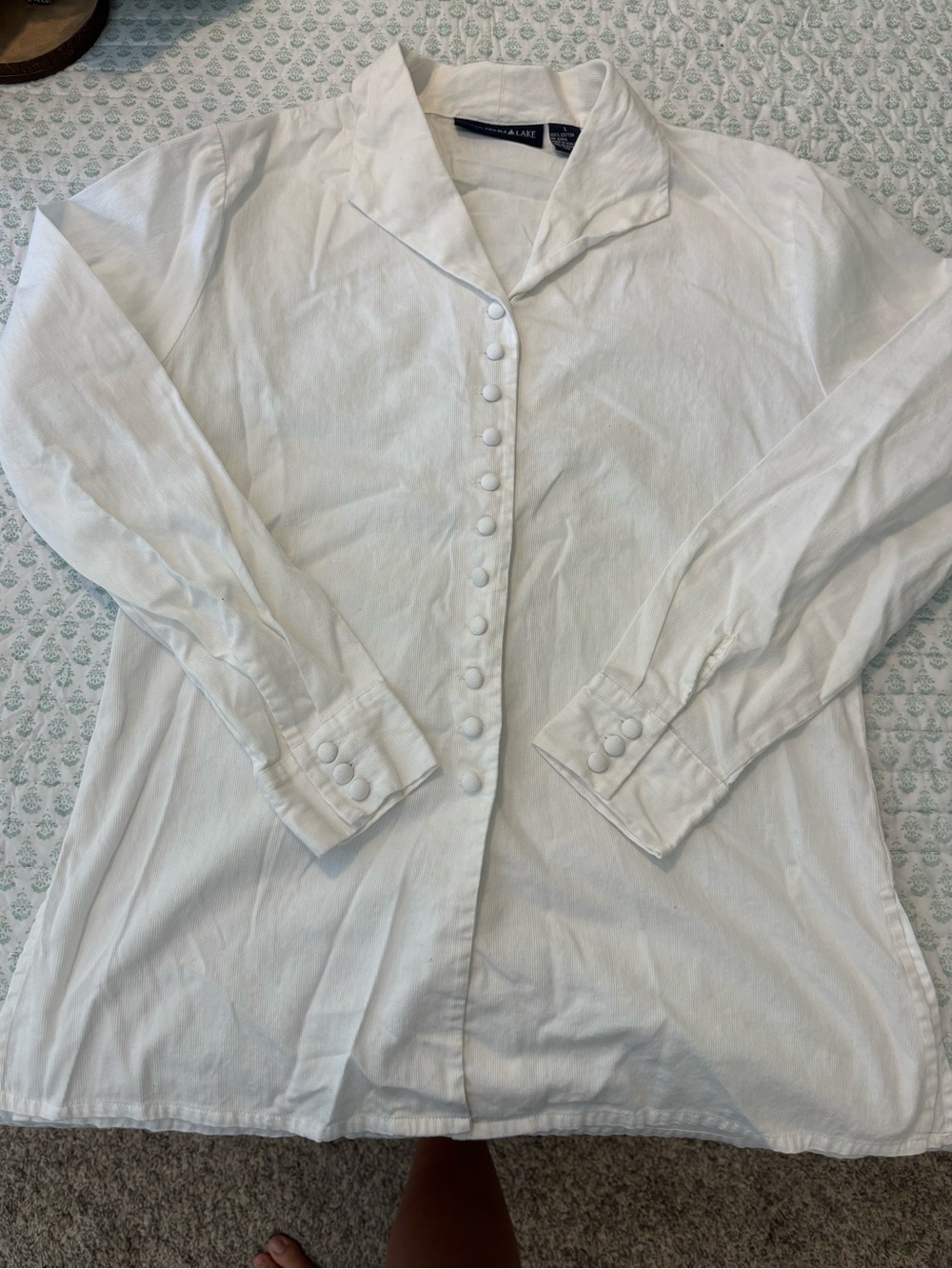Vintage Mountain Lake White Collared Cotton Shirt